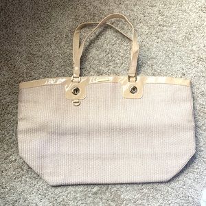 Versace parfums straw type bag. Can be used casually or for the beach.